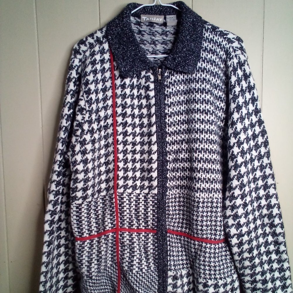 Tanjay  Sweater  Size Medium  Full Zip  Long Sleeve  Black White Red